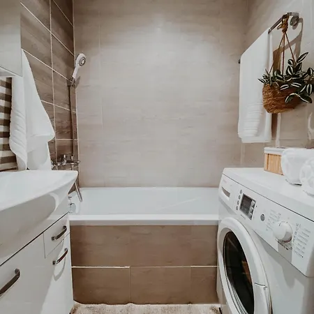 Juzna Trieda كَشّا